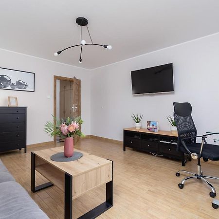 Pleasant Apartment With Terrace Cracow By Noclegi Renters Kraków Zewnętrze zdjęcie