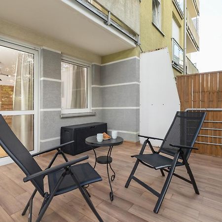 Pleasant Apartment With Terrace Cracow By Noclegi Renters Kraków Zewnętrze zdjęcie