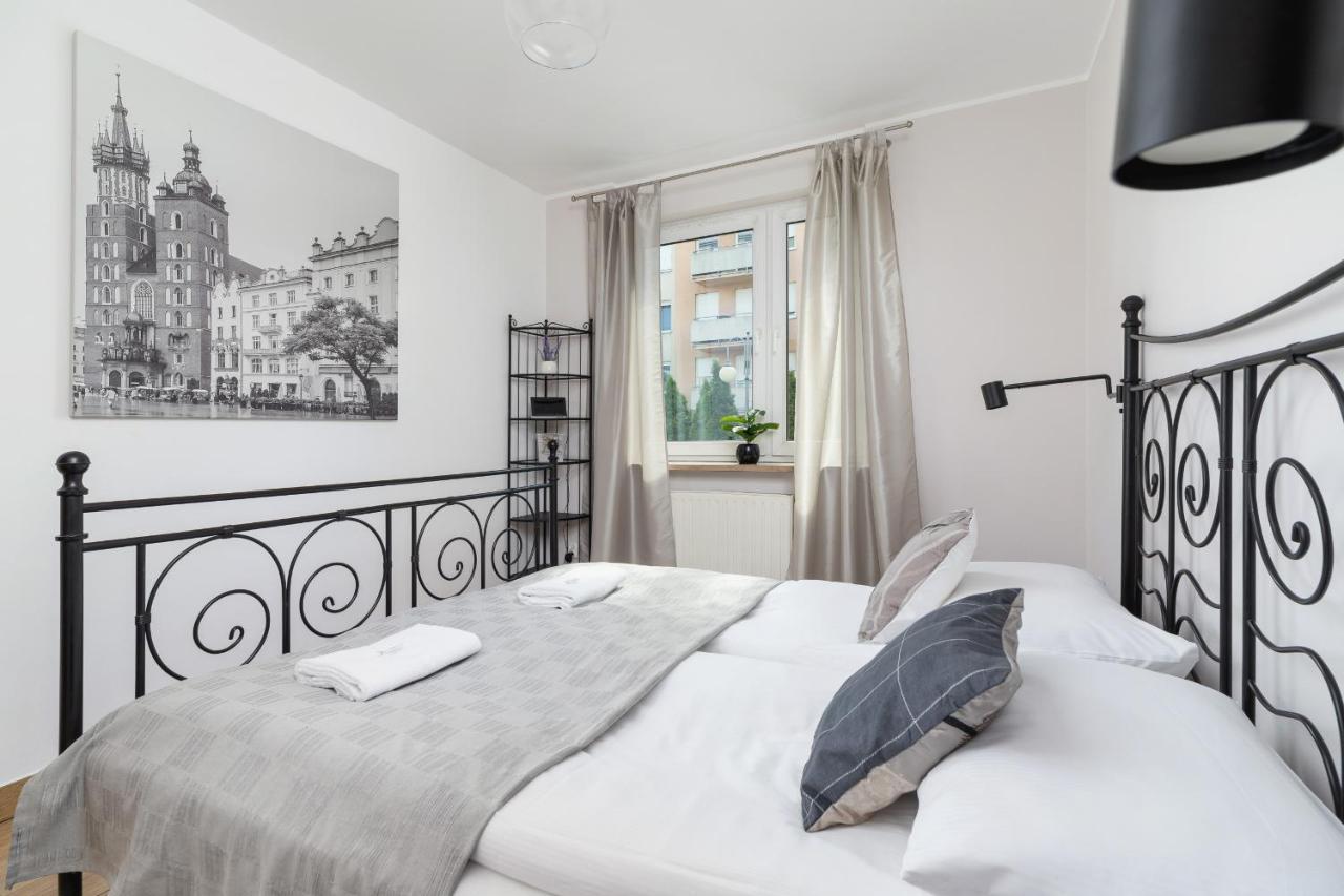 Pleasant Apartment With Terrace Cracow By Noclegi Renters Kraków Zewnętrze zdjęcie