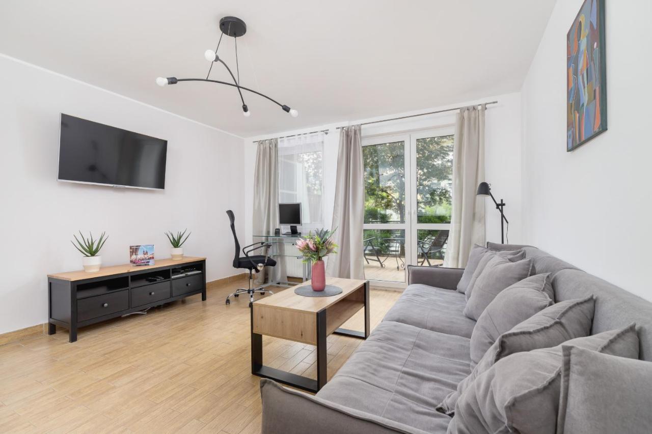 Pleasant Apartment With Terrace Cracow By Noclegi Renters Kraków Zewnętrze zdjęcie