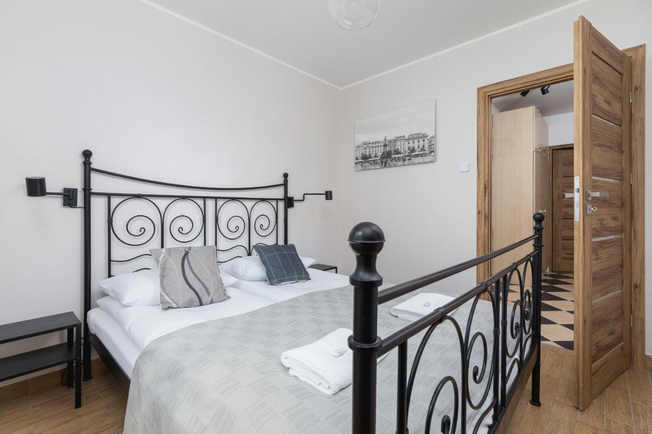 Pleasant Apartment With Terrace Cracow By Noclegi Renters Kraków Zewnętrze zdjęcie