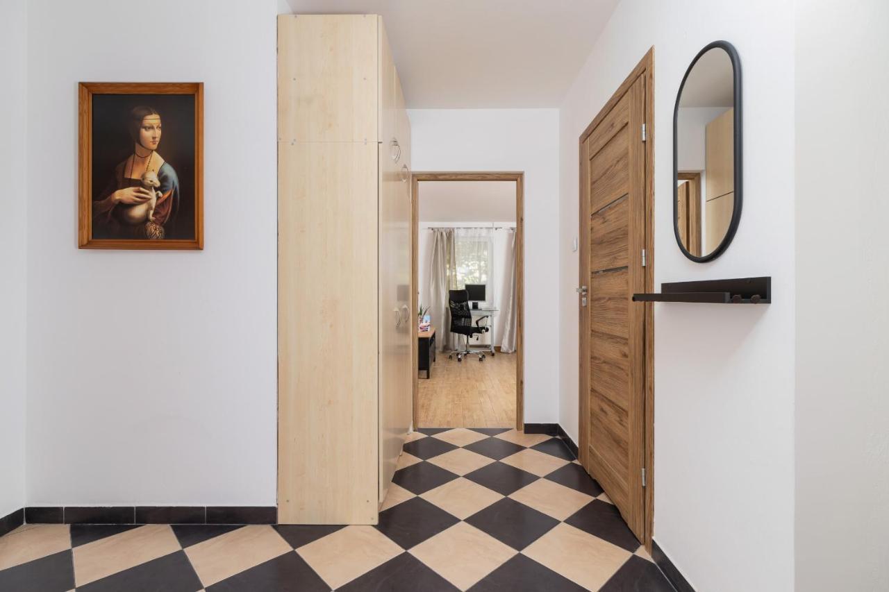 Pleasant Apartment With Terrace Cracow By Noclegi Renters Kraków Zewnętrze zdjęcie
